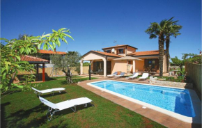 Beautiful Home In Novigrad With Wifi